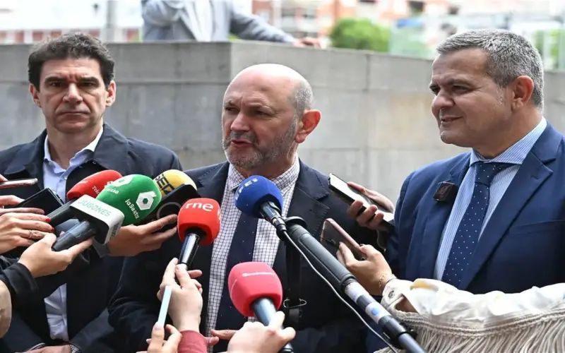 رئيس الاتحاد الإسباني عن تصريحات بيريز: لن ننخرط في أي جدل.. وواثقون من عمل التحكيم